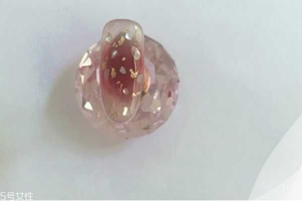 腮红美甲怎么做 做美甲的基本步骤