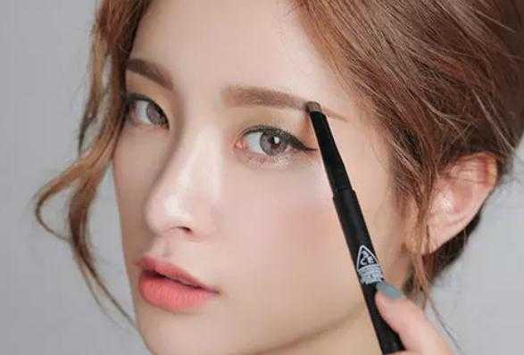 眉笔可以画发际线吗 眉笔可以画发际线吗