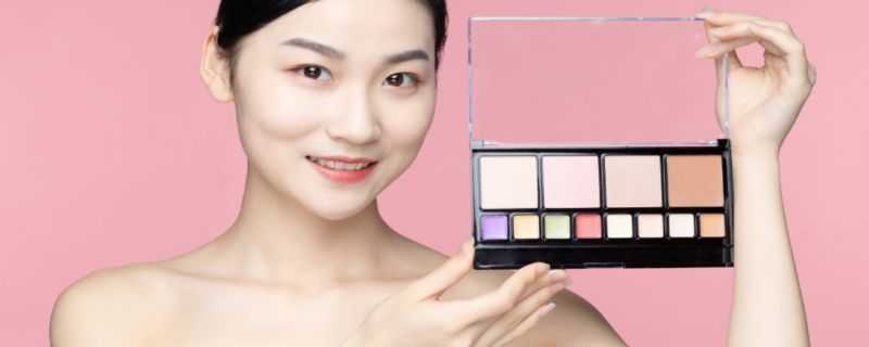 怎么判断眼影飞不飞粉 怎么判断眼影飞不飞粉