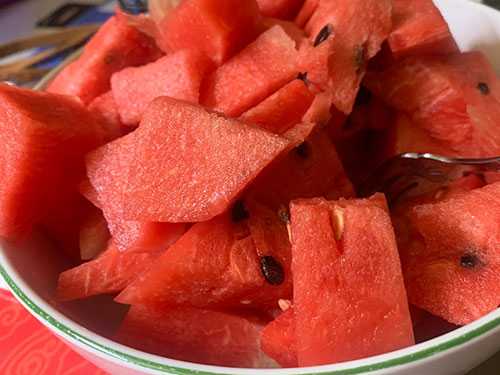 西瓜子的功效与作用 西瓜子能吃吗 西瓜子的功效与作用 西瓜子能吃吗