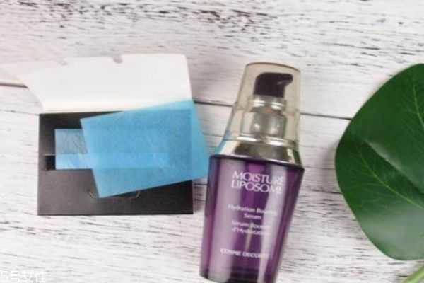 黛珂美容液是精华吗