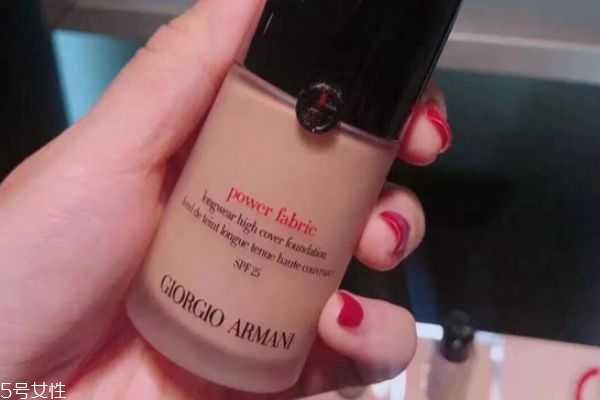 阿玛尼唇釉怎么看日期？阿玛尼彩妆的保质期