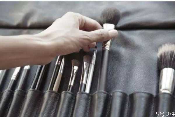 化妆刷变形了怎么办？化妆刷变形了恢复的方法