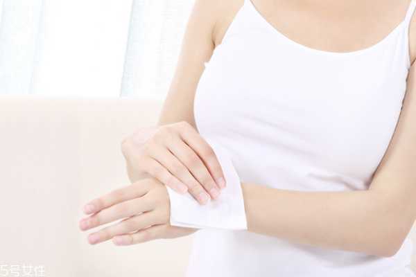 洁面巾哪种款式好 平纹款和网纹款pk