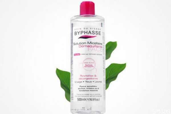 卸妆水使用注意事项 用手卸妆步骤 卸妆水使用注意事项 用手卸妆步骤