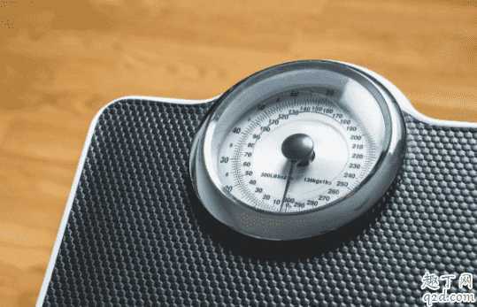 为什么体重没减身上的肉松了？减肥身上的肉松了怎么办