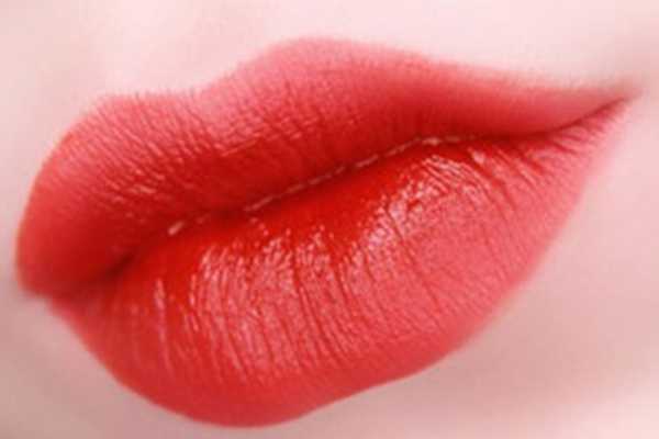 古驰黄皮必入的口红 古驰黄皮必入的口红