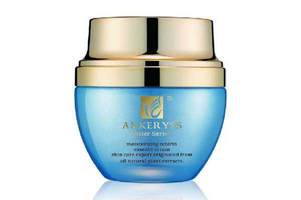 精华霜有补水效果吗 精华霜有补水效果吗