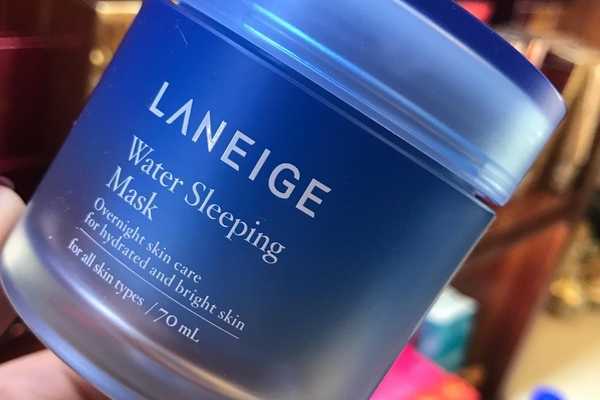 兰芝睡眠面膜能美白吗