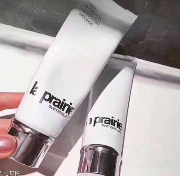 清洁护肤用什么牌子