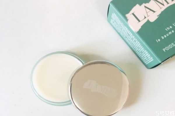 海蓝之谜唇膏的功效 海蓝之谜唇膏适合什么皮肤 海蓝之谜唇膏的功效 海蓝之谜唇膏适合什么皮肤