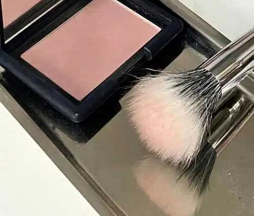 腮红刷适合新手吗？新手怎么选合适自己的腮红刷