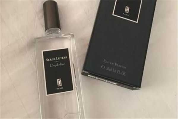 孤儿怨香水男生能用吗?为什么叫孤儿怨? 孤儿怨香水男生能用吗?为什么叫孤儿怨?