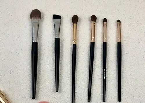 遮瑕刷贵和便宜的区别