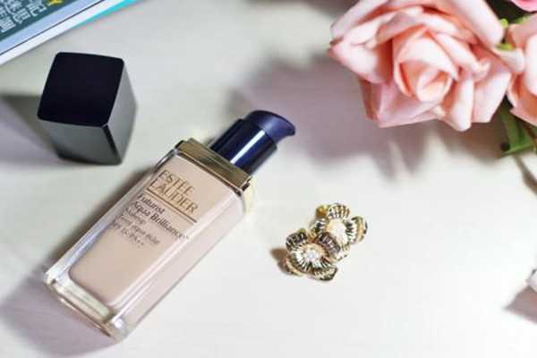 雅诗兰黛沁水粉底液的色号怎么选？为什么雅诗兰黛沁水粉底液好用