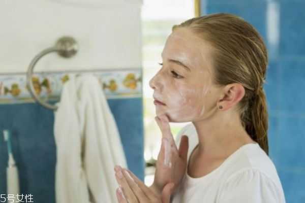 敷了面膜还要擦水乳吗