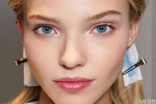 怎么让底妆干净?底妆起皮怎么办 怎么让底妆干净?底妆起皮怎么办