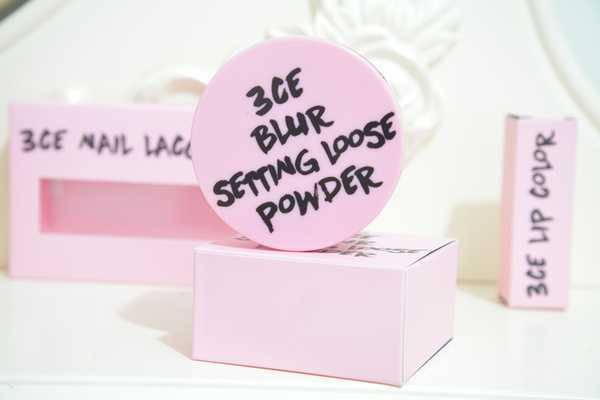 珠光散粉和哑光的有什么区别？散粉定妆后为什么浮粉