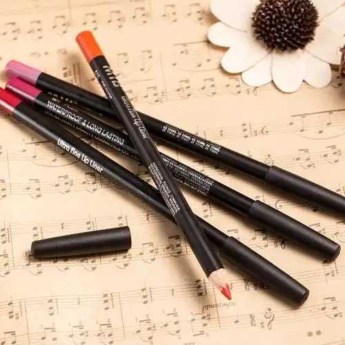 用唇线笔和不用的区别