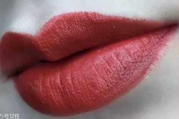 chili是什么颜色？chili是不是偏橘色