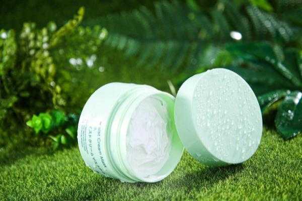 复活草面膜要用洗面奶洗吗