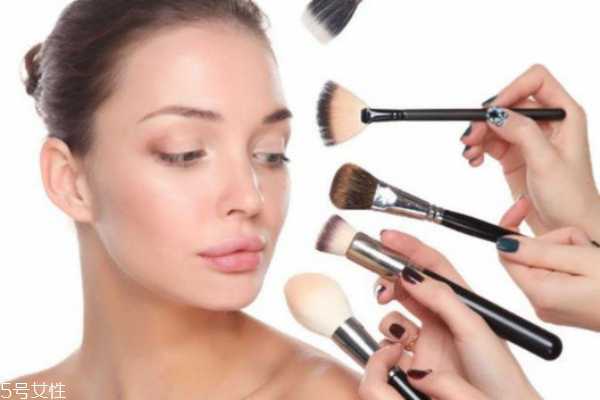 敏感肌能化妆吗