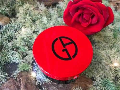 阿玛尼红色气垫适合什么肤质？阿玛尼红色气垫卡粉吗