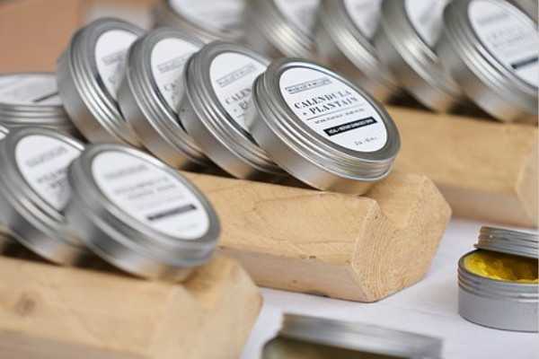 面霜是晚上用还是白天用 面霜是晚上用还是白天用