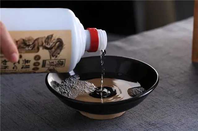 一斤白酒等于多少啤酒 一斤白酒等于多少啤酒