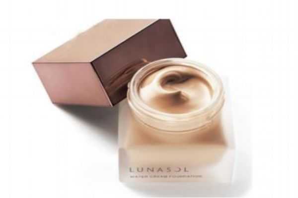 lunasol粉霜怎么样?lunasol粉霜适合肤质 lunasol粉霜怎么样?lunasol粉霜适合肤质