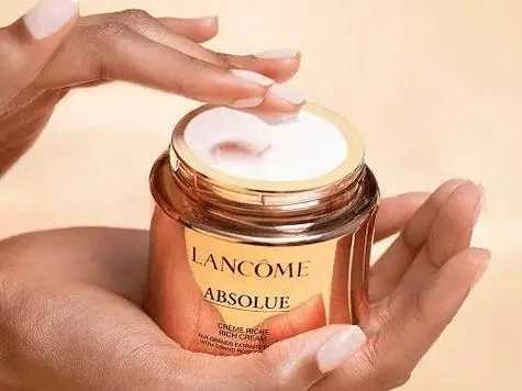 10款适合60岁女人使用的护肤品推荐 10款适合60岁女人使用的护肤品推荐