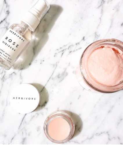 herbivore玫瑰椰子身体磨砂膏怎么样 提升浴室幸福感