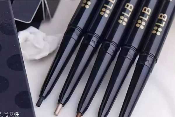 眼线笔画不出来怎么办？使用眼线笔需要注意什么