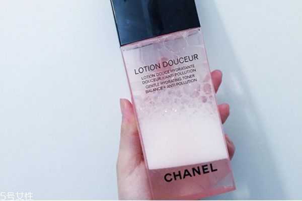 化妆水泡沫多好吗 化妆水泡沫多好吗