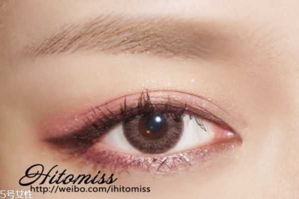 哪些人不能戴美瞳?长时间戴美瞳有什么危害 哪些人不能戴美瞳?长时间戴美瞳有什么危害