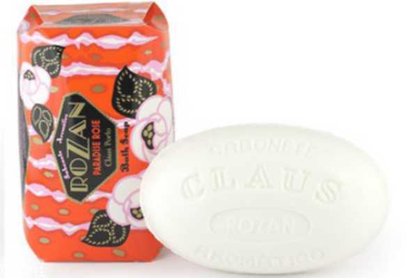 洁面皂和洗面奶哪个好