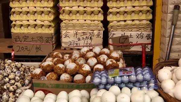 为什么鸡蛋有的便宜有的贵 为什么鸡蛋有的便宜有的贵