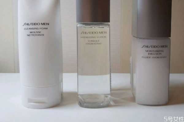 200ml化妆水能用多久?一瓶爽肤水用多久最佳 200ml化妆水能用多久?一瓶爽肤水用多久最佳