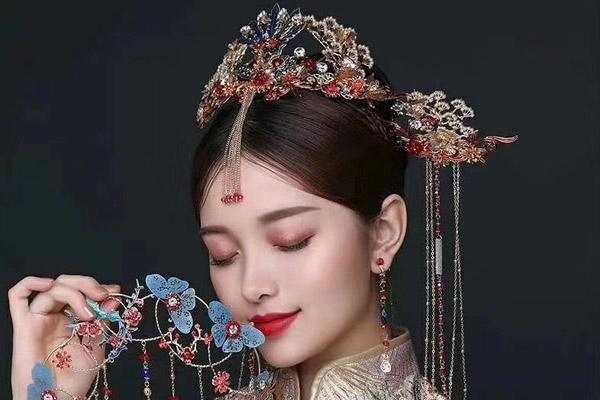 新娘妆画哪种眼线好 新娘妆画眼线的注意事项