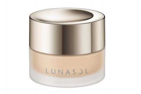 lunasol粉霜怎么样?lunasol粉霜适合肤质 lunasol粉霜怎么样?lunasol粉霜适合肤质