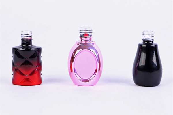 指甲油多久能干透 指甲油多久能干透