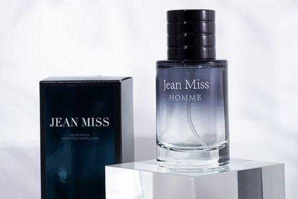 古龙香水可以驱蚊吗 古龙香水可以喷在头发上吗