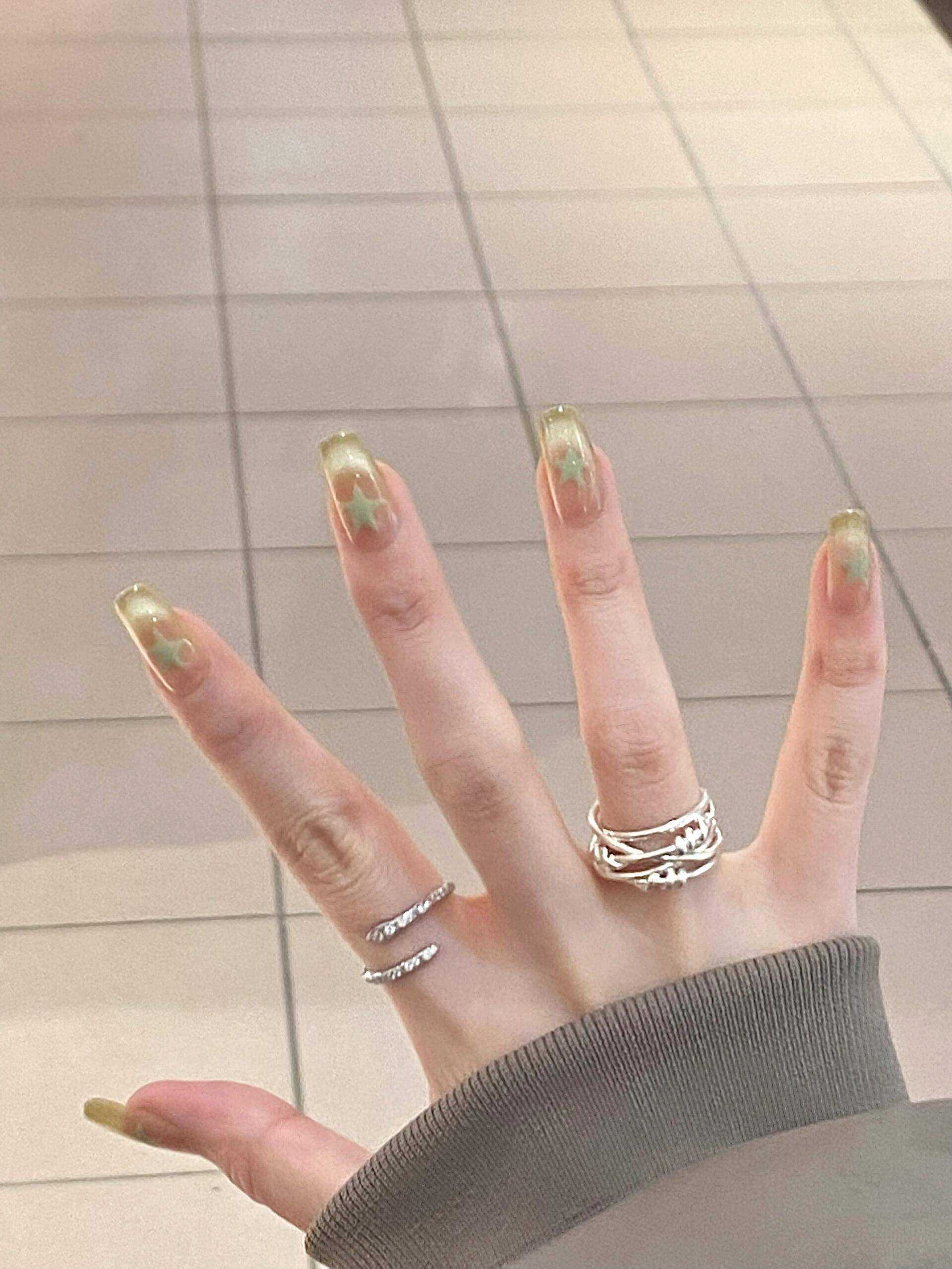 哪个猫眼颜色指甲好看 哪个猫眼颜色指甲好看