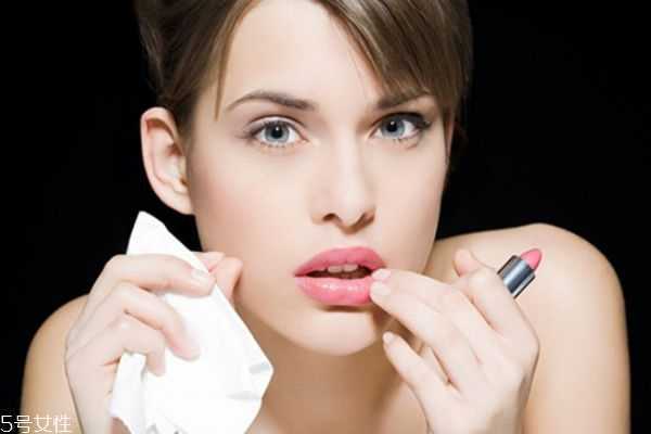 气垫bb用什么卸妆好？涂抹气垫后一定要卸妆吗