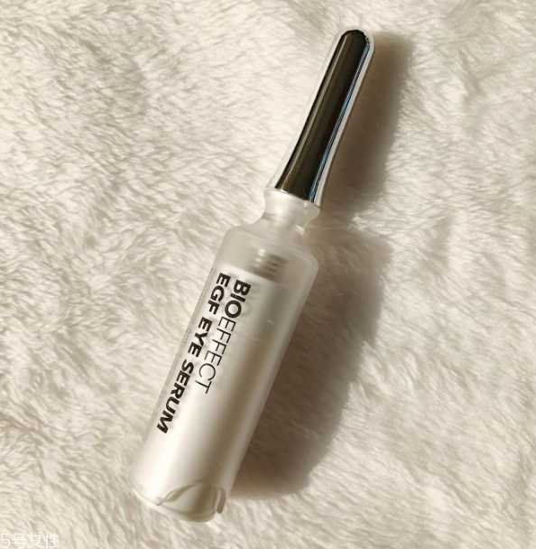 亲油型眼霜什么意思?亲油型眼霜适合什么肤质 亲油型眼霜什么意思?亲油型眼霜适合什么肤质