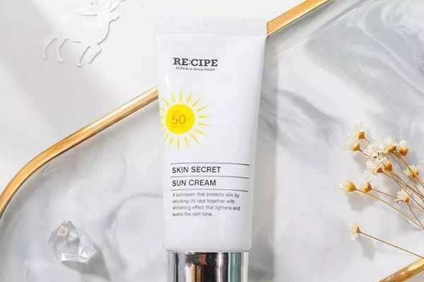 玥之秘水盈防晒霜适合油皮吗？玥之秘水盈防晒霜好用吗