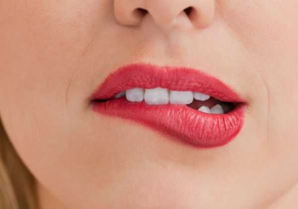 适合秋冬季节用的红棕色口红色号大牌推荐