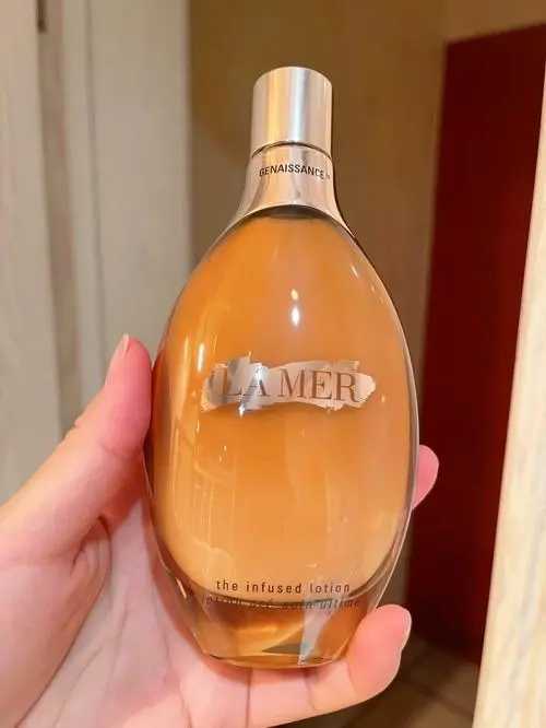 海蓝之谜鎏金焕颜精华液是水还是精华 海蓝之谜鎏金焕颜精华液是水还是精华