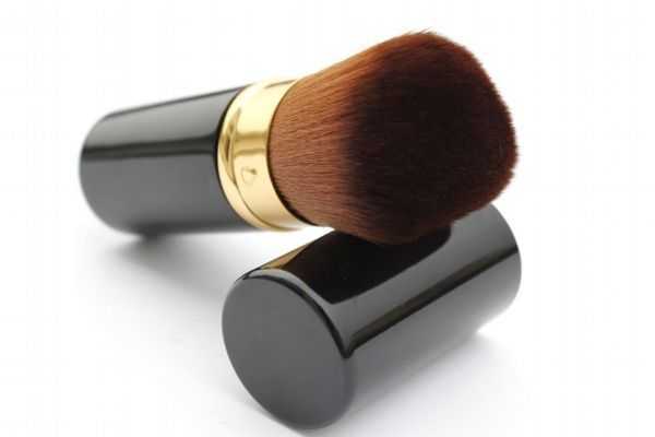 腮红刷可以当高光刷吗?高光和腮红可以用同一把刷子吗 腮红刷可以当高光刷吗?高光和腮红可以用同一把刷子吗