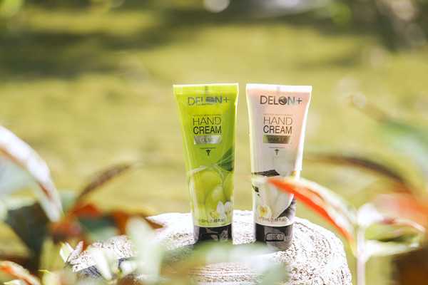 孕妇可以涂护手霜吗 孕妇可以涂护手霜吗